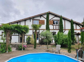 Maison de 7 chambres avec piscine privee jardin clos et wifi a Sainte Eulalie en Born